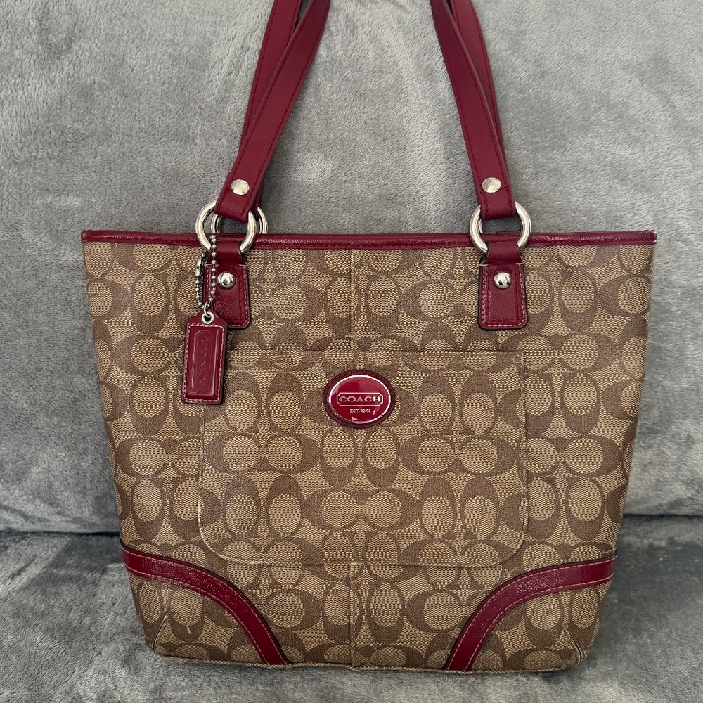 ❤️‍🔥Coach Signature C Tote Bag